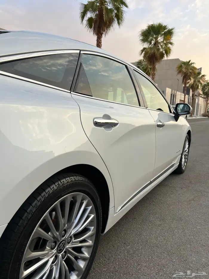 للبيع افالون 2022 بريميوم شبه الجديده 18