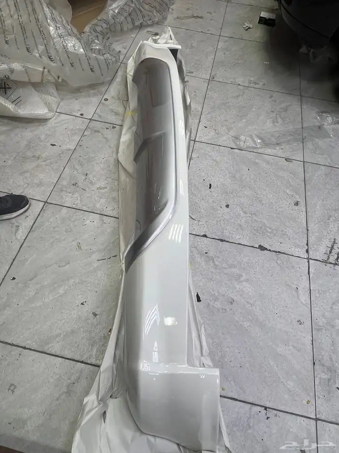 لحيه او زوايد جيب لاندكروزامامي وخلفي 2011 VXR 3