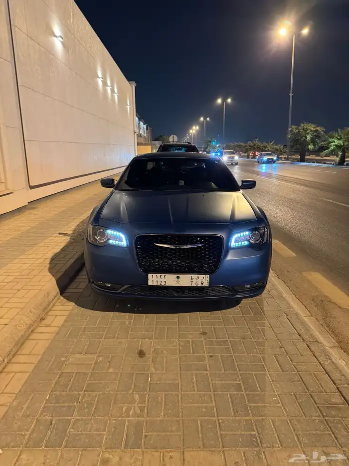للبيع كرايزلر S300 3