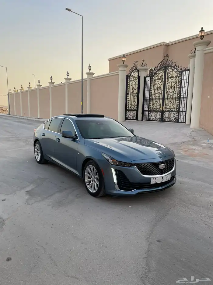 كاديلاك ct5 لون تركوازي مميز 2023 32
