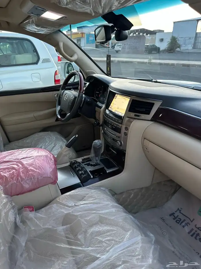 لكزس Lx570 موديل 2015 فل كامل 22