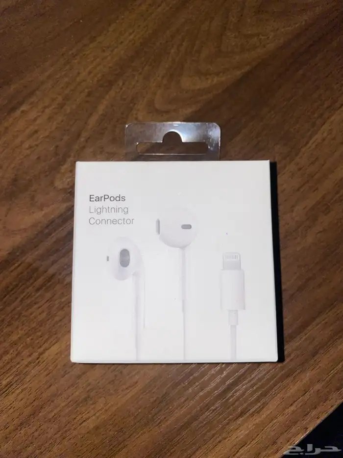 بكج ايفون (فيش جداري وسلك شاحن وسماعه) 3