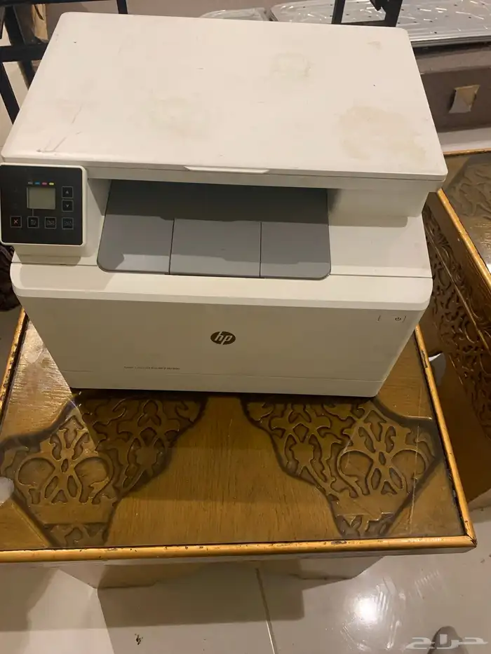 اغراض متنوعه - طاولات - شاشات - حديد - مراتب - إلخ 10