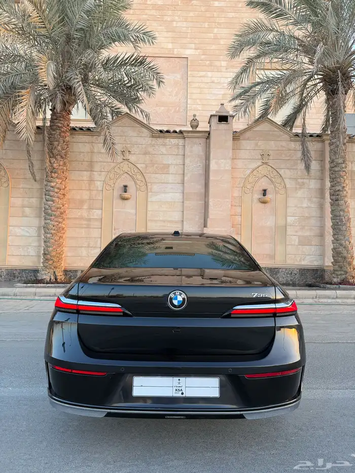 بي ام دبليو 735 ناغي فل كامل سكاي لاونج اسود 2023 بسعر مميز 9