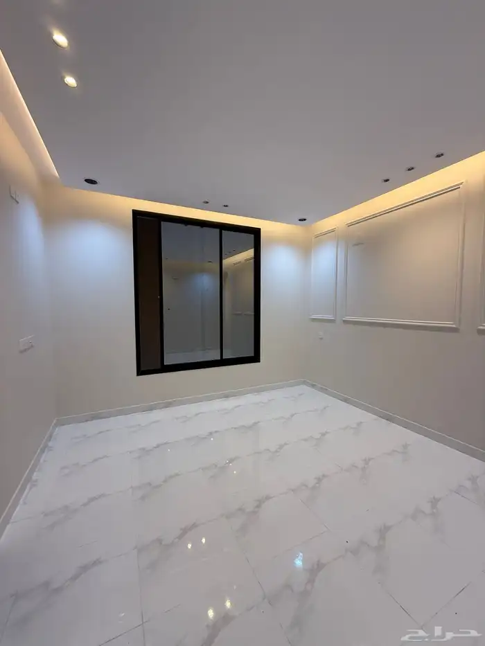 للبيع شقه ارضيه بمدخل سياره بسعر 550 الف شمال الخميس 13