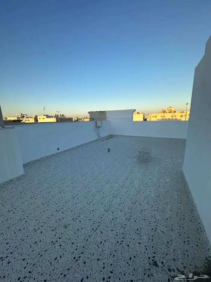 فله للبيع بالدمام حي الضاحيه الثاني 20