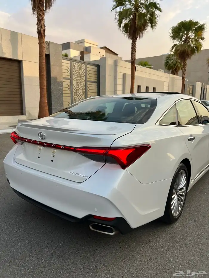 للبيع افالون 2022 بريميوم شبه الجديده 23