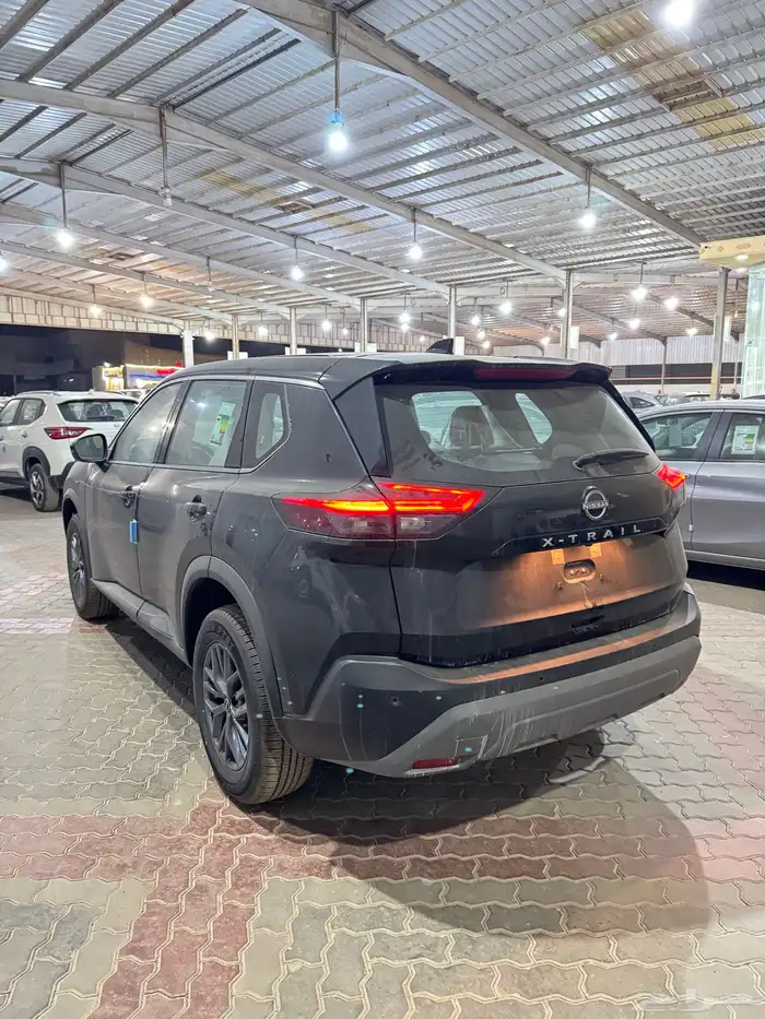 نيسان اكس تريل ستاندر بنزين 2025 2