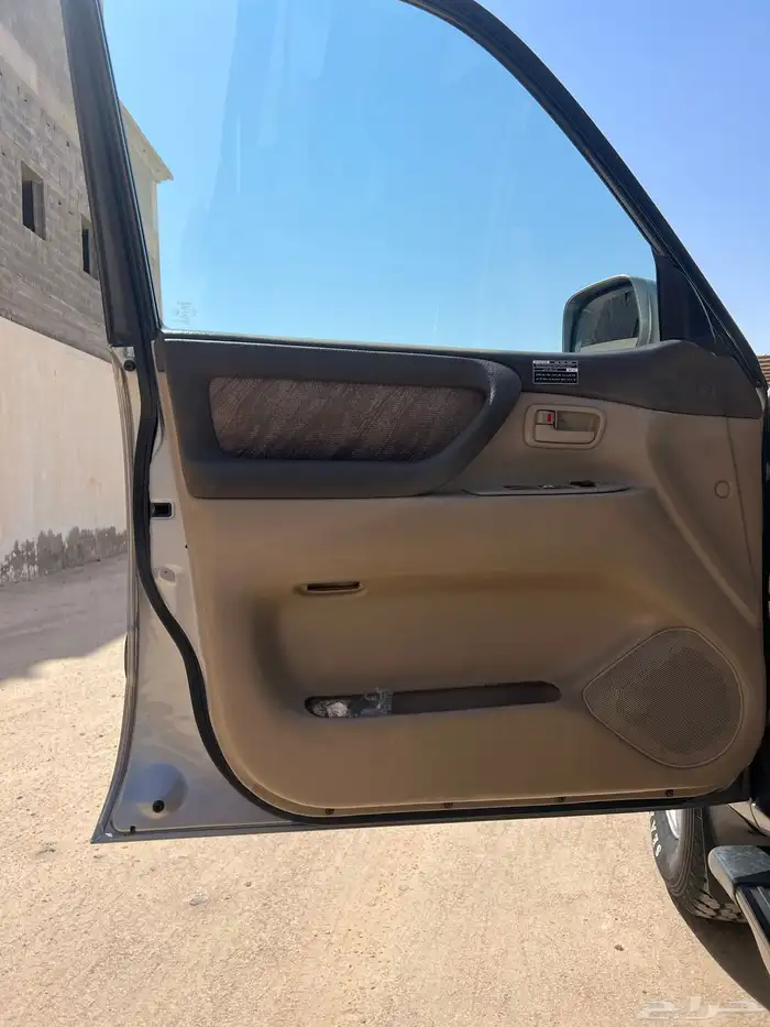 لاندكروزر 17