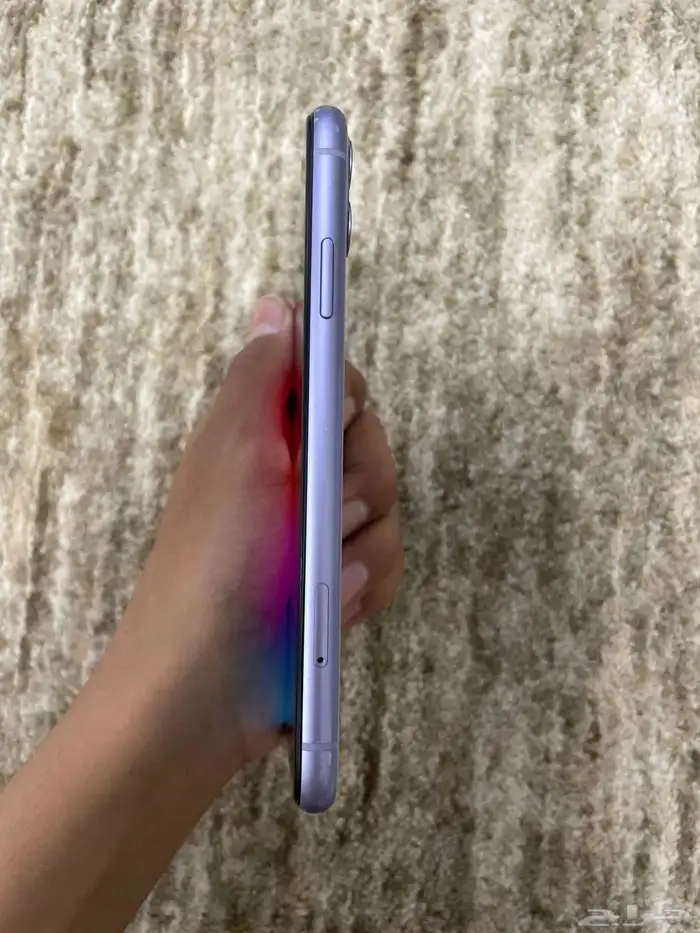 ايفون 11 العادي 4