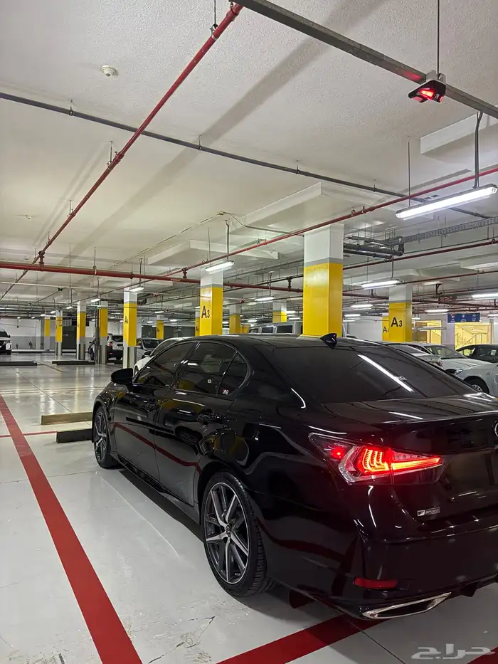 لكزس GS Fsport 2018 3