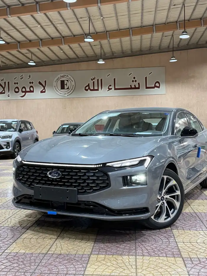 فورد تورس امبيانتي - ترند - تيتانيم 2026 2025 1