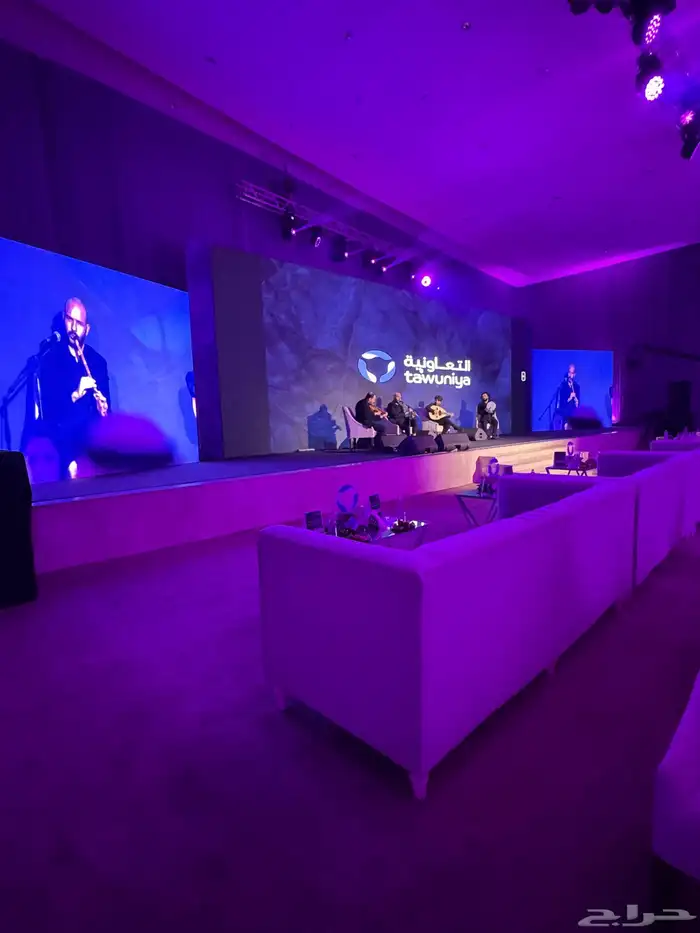 تأجير وتنظيم شاشات عملاقه 4