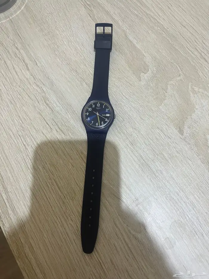 ساعه الماركه سواتش وهي شبه جديده قيمه شراءها 350 والان 280 1