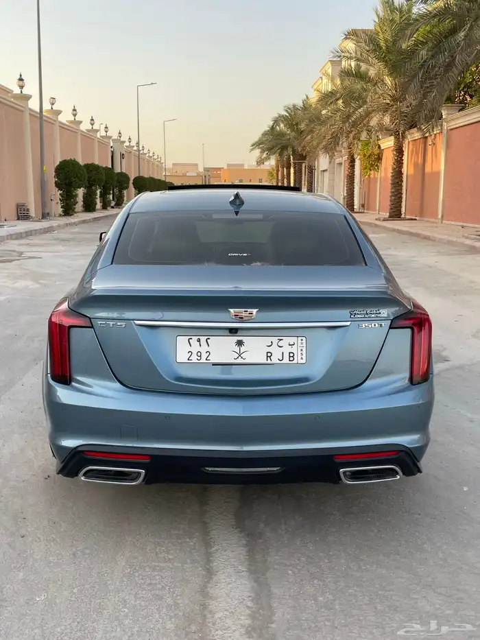 كاديلاك ct5 لون تركوازي مميز 2023 9