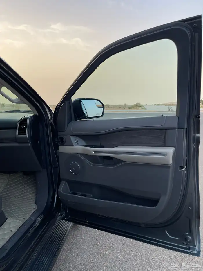 فورد اكسبديشن 2019 نظيف 12