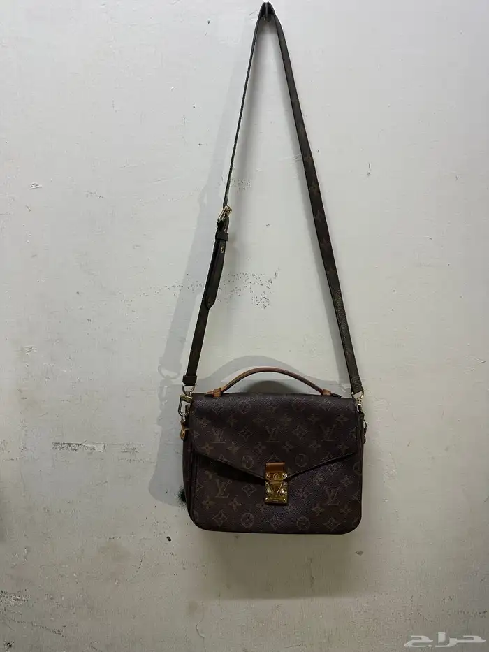 حقيبة نسائية ماركة لويس فيتون 1