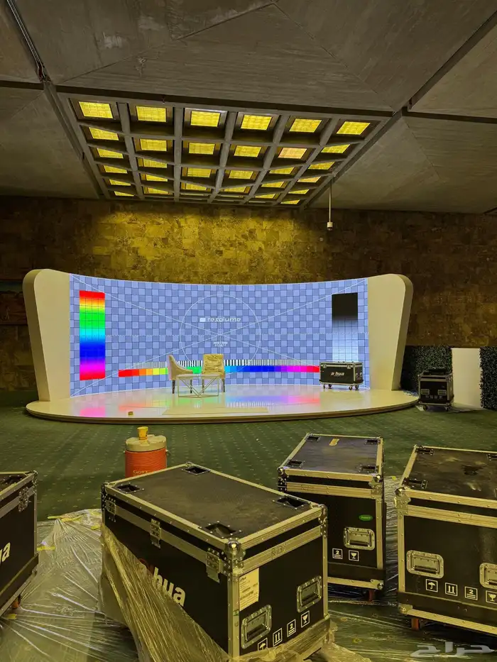 تأجير وتنظيم شاشات عملاقه 42