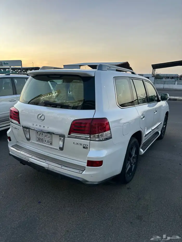 لكزس Lx570 موديل 2015 فل كامل 5