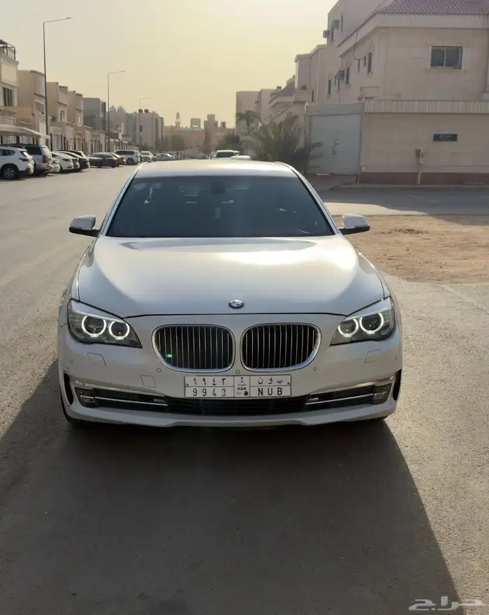 بي ام دبليو 730 4