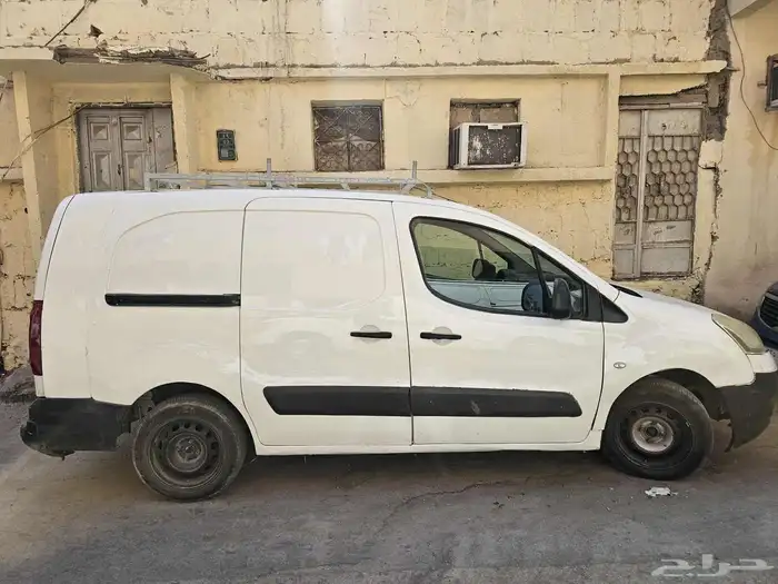 سيارة بيجو ستيروين. 0