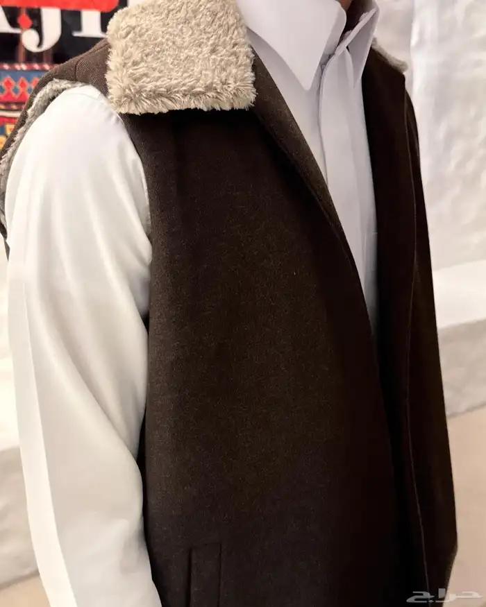 سديري يوجد بالجمله ومفرد خياطه نظيفه مبطن فرو من الداخل 7