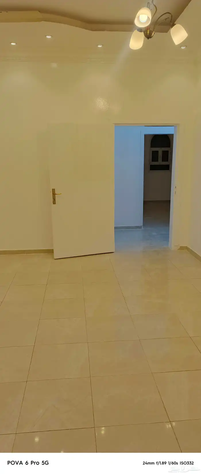 شقه جديده مكونه من 3 غرف مساحه كبيره وحمامين ومطبخ وصاله 7