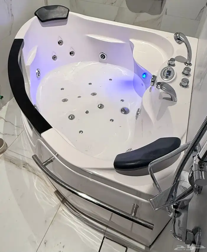 جاكوزي مقاس متر ونص في متر ونص 1