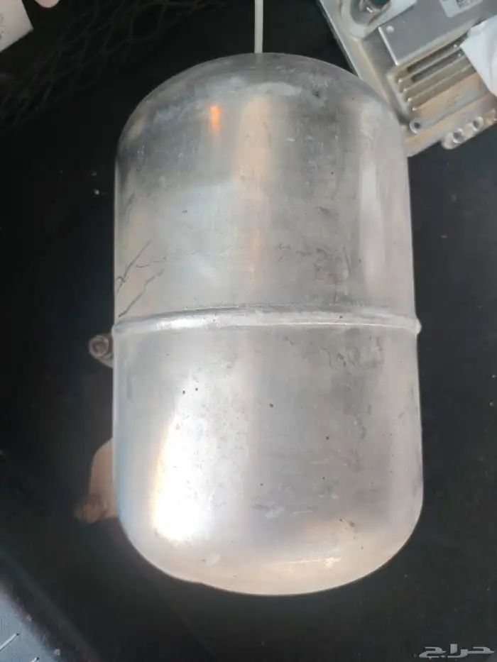 خزان هواء ونور يمين مرسيدس بانوراما 2013 0