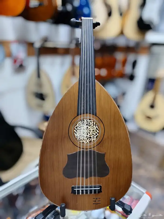 عود صناعة سعودية ( كولايز أمريكي ) 1