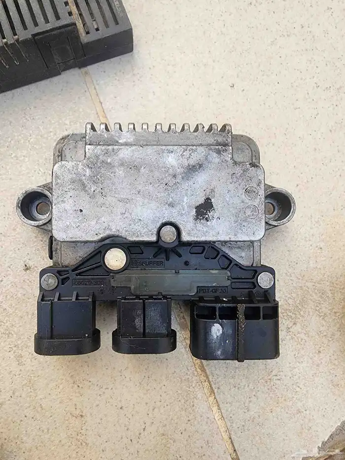 مفتاح النترا مع السوتش وقطع غيار لعدة سيارات BEM و تويوتا 10