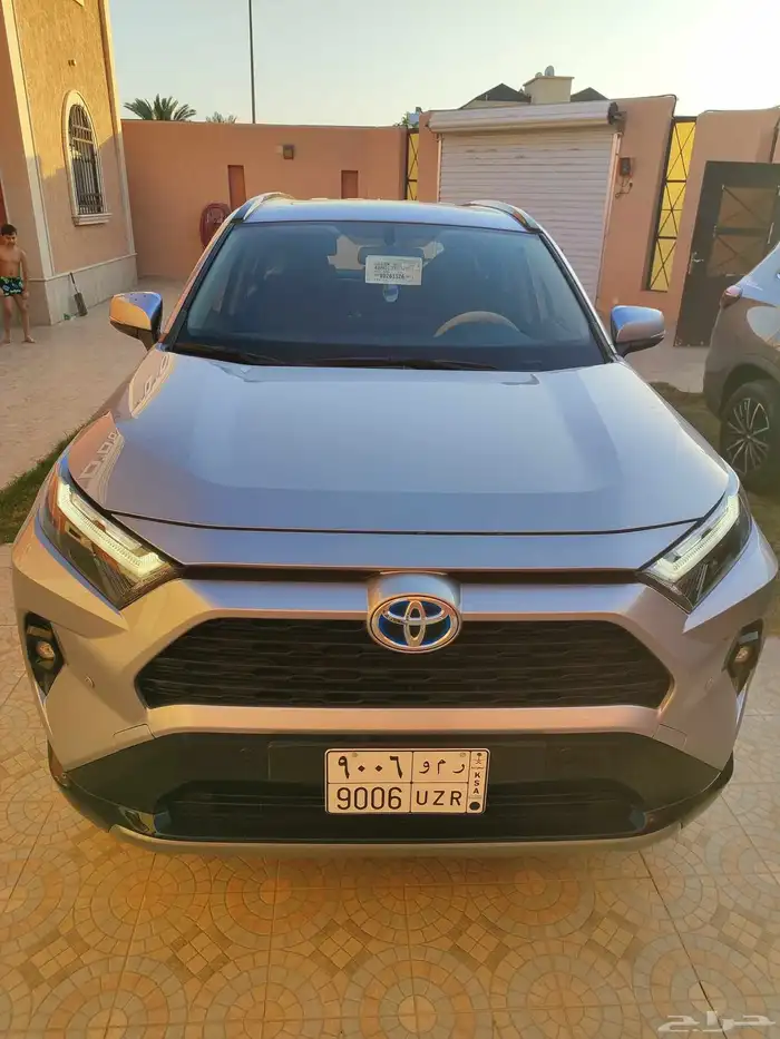 عرض خاص فرصه لن تتكرر RAV4 XLE hyprid 8