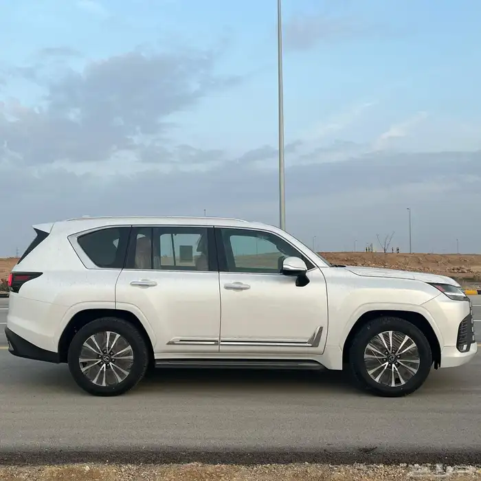 لكزس LX700 هيبرد 2025 3