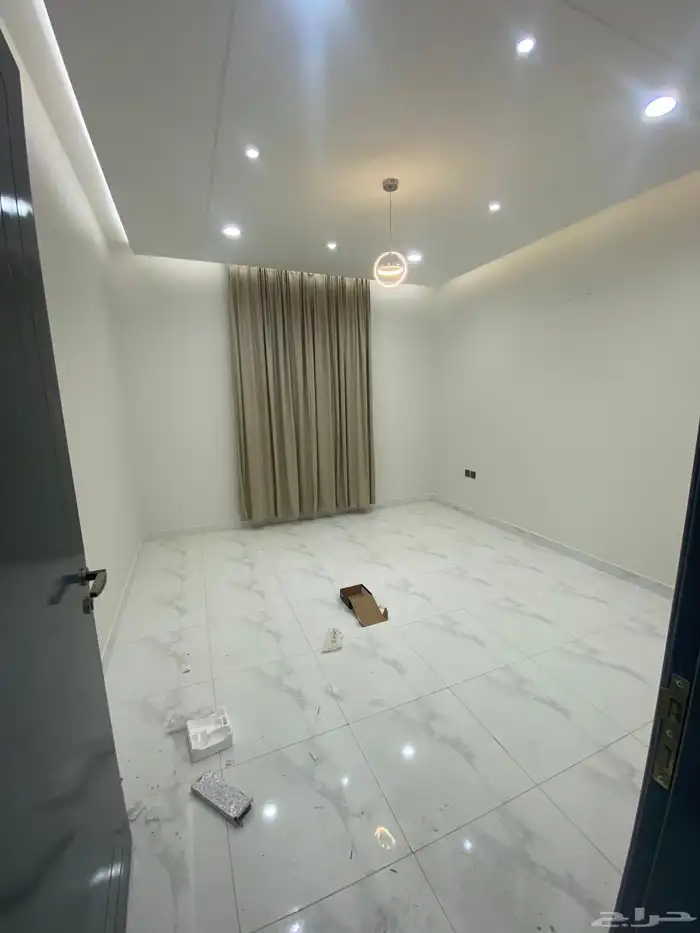 شقة نظيفة للايجار بأبها 1