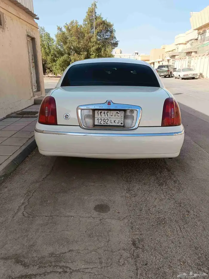 لنكون 2001 2