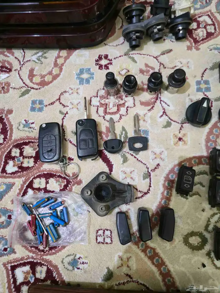 اغراض وقطع مرسيدس بنز بطه وشبح 17