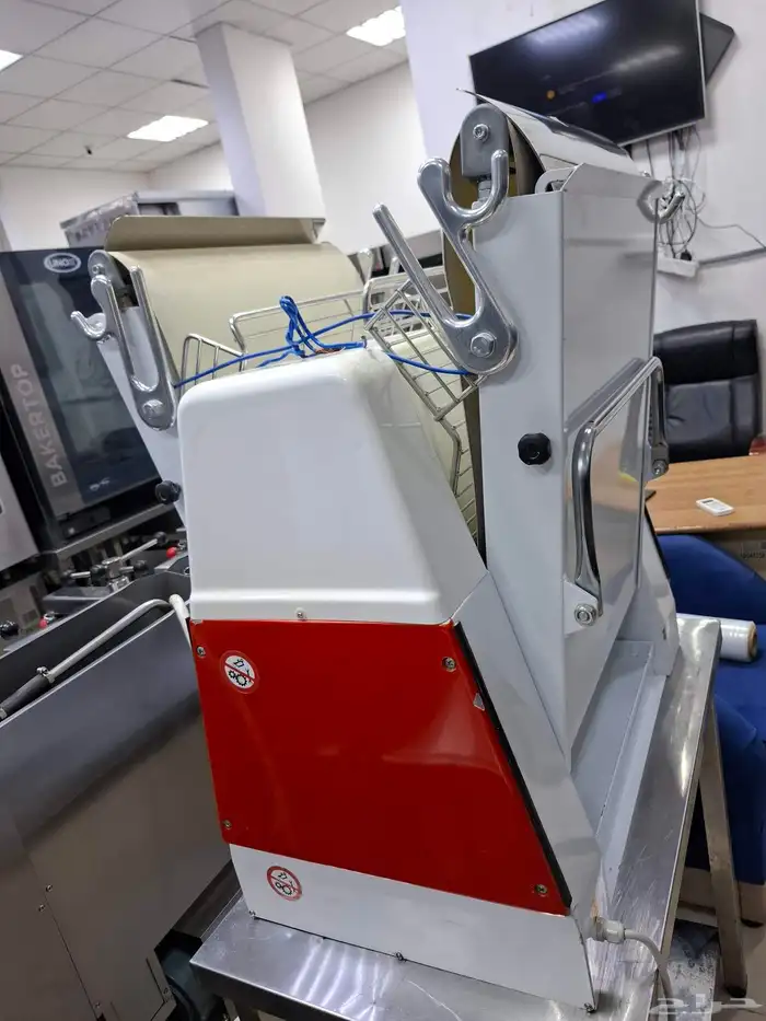 فرادة كرواسون براند اسباني Salva مستعمل شبه جديد 2