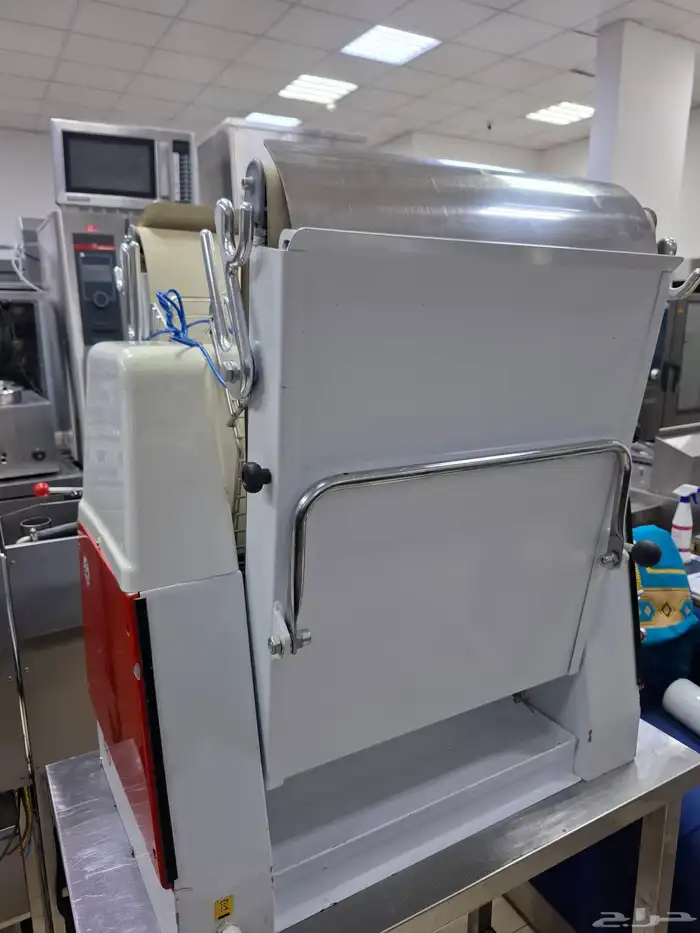 فرادة كرواسون براند اسباني Salva مستعمل شبه جديد 3