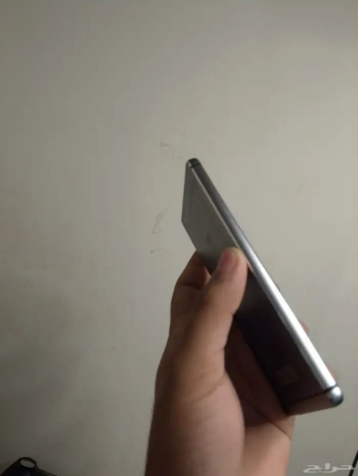 جوال هواوي P8 بحالت مصنع وكاله 7