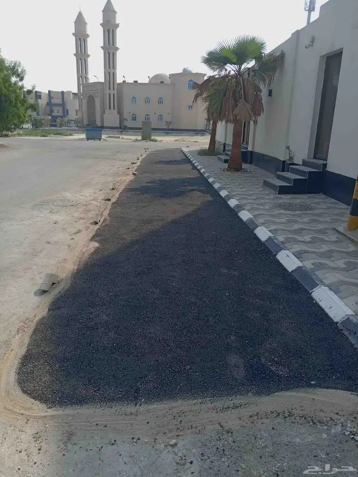 اعمال اسفلت زفلتة ومقشور جودة عالية أسعار مناسبة للجميع 0
