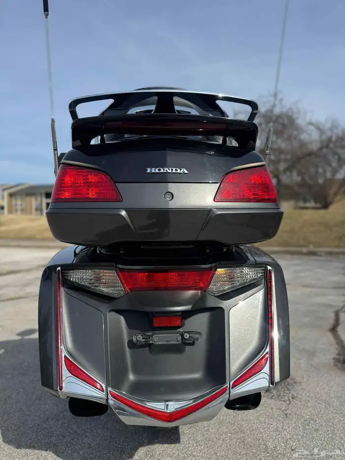 دباب رحال القولدوينق GOLDWING 2016 4