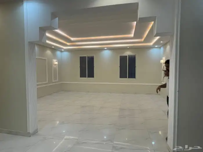فيلا درج داخلي للايجار في حي الرمال تعمير 16