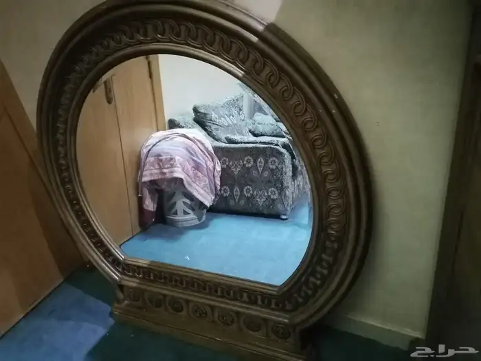 غرفة نوم وأشياء أخرى للبيع ارجو الاتصال على الجوال أو الوسا 4