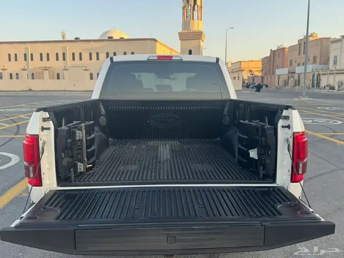 فورد F-150 بلاتينيوم 2016 19