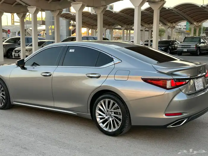 لكزز Es350فل كامل مشروط بودي ومحركات 11