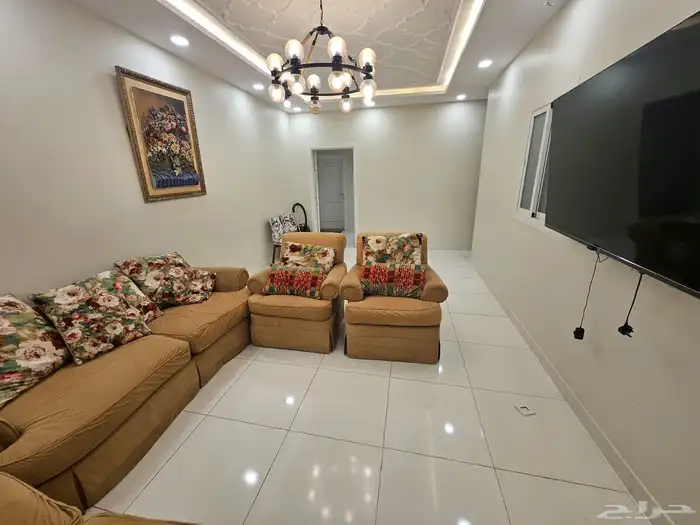 شقة مؤثثة للإيجار بحي الصفا 7