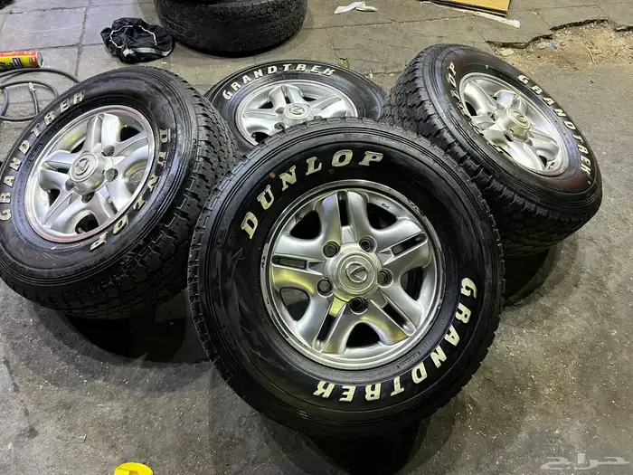 جنوط لكزز جيب لاند شفه نيكل مع كفرات دنلوب 275.70.16 ت23 3