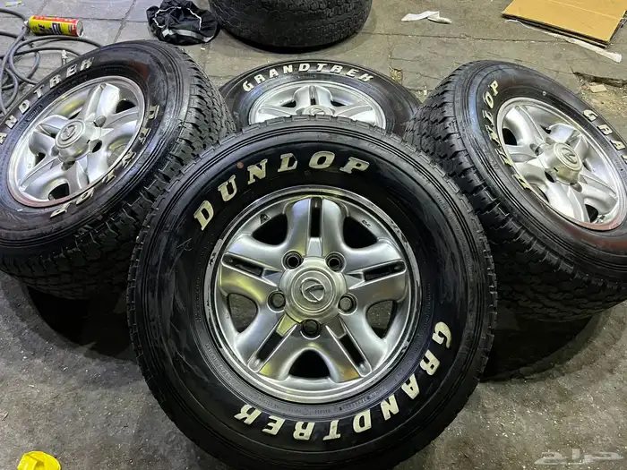 جنوط لكزز جيب لاند شفه نيكل مع كفرات دنلوب 275.70.16 ت23 8