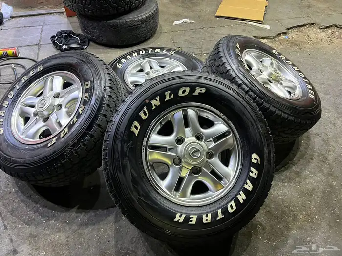 جنوط لكزز جيب لاند شفه نيكل مع كفرات دنلوب 275.70.16 ت23 0