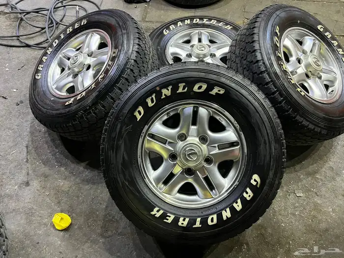 جنوط لكزز جيب لاند شفه نيكل مع كفرات دنلوب 275.70.16 ت23 13